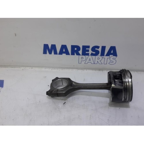 Peugeot - 207 - Piston