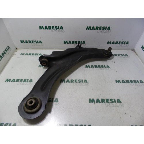 Renault - Megane Scenic - Front lower wishbone, right