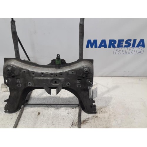 Renault - Clio - Subframe