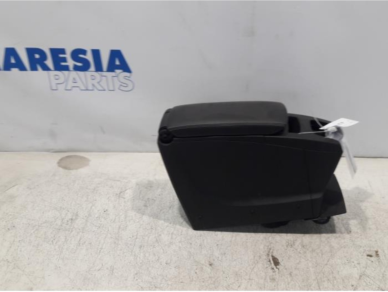 Renault - Scenic - Armrest