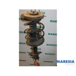 Renault - Megane Scenic - Front shock absorber rod, left