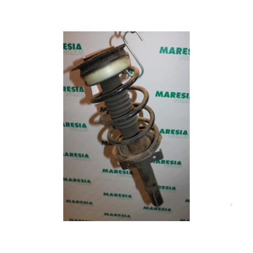 Renault - Grand Scenic - Front shock absorber rod, left