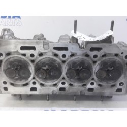 Renault - Clio - Cylinder head