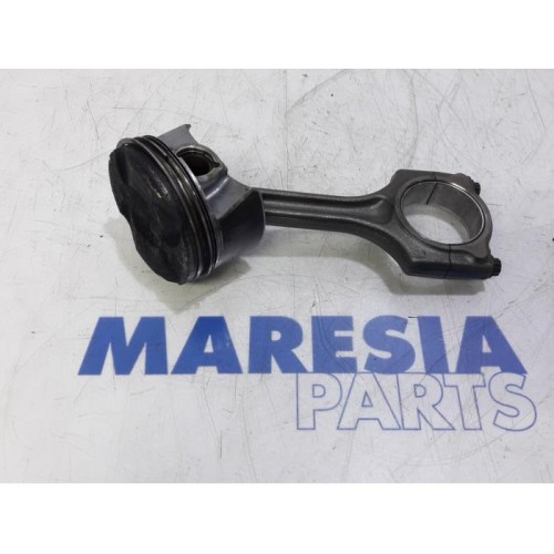 Peugeot - 208 - Piston