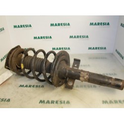 Renault - Megane Scenic - Front shock absorber rod, right