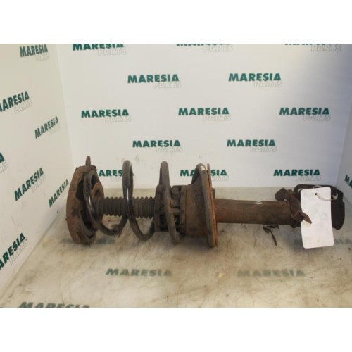 Renault - Megane Scenic - Front shock absorber rod, right