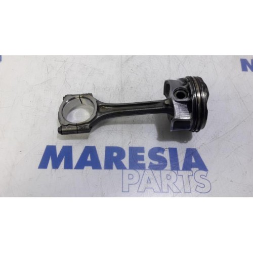 Peugeot - 2008 - Piston