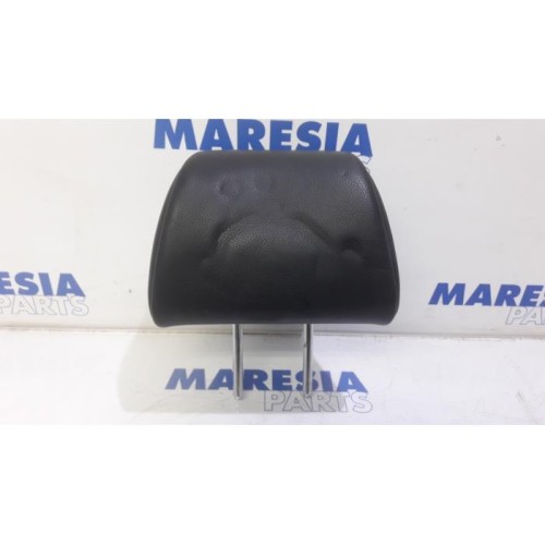 Peugeot - 207 - Headrest