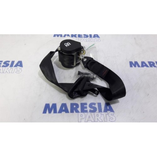 Peugeot - 207 - Rear seatbelt, right