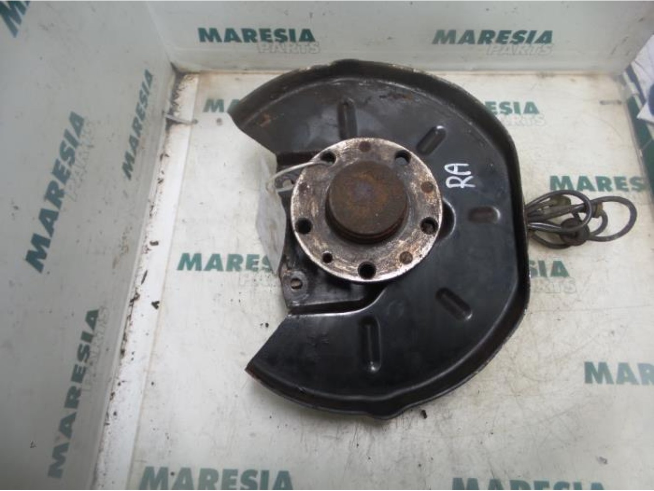 Alfa Romeo - 156 - Fusee rechts-achter
