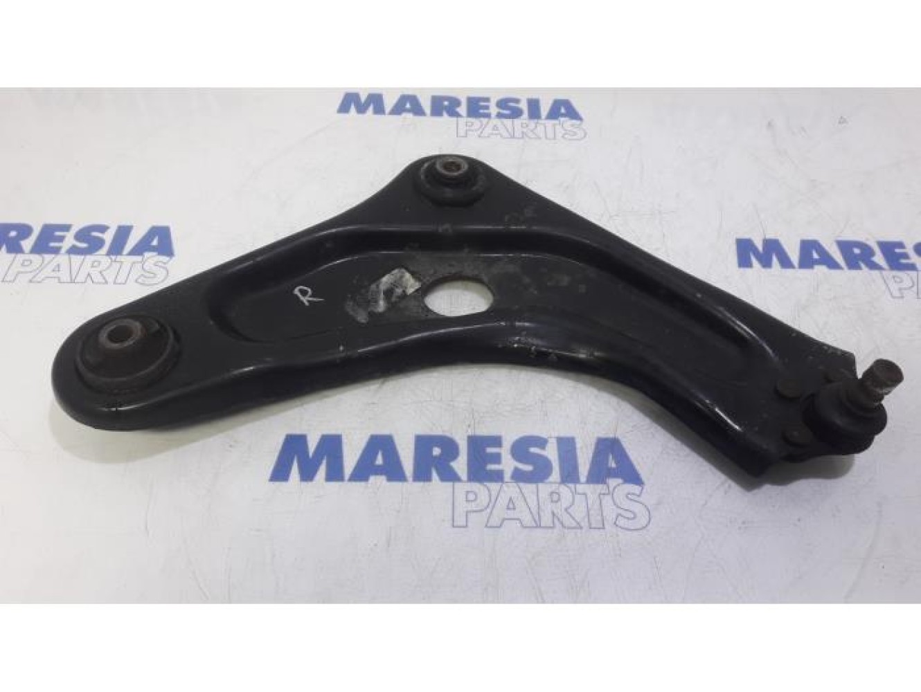 Peugeot - 207 - Front lower wishbone, right