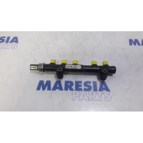 Peugeot - Partner - Fuel injector nozzle