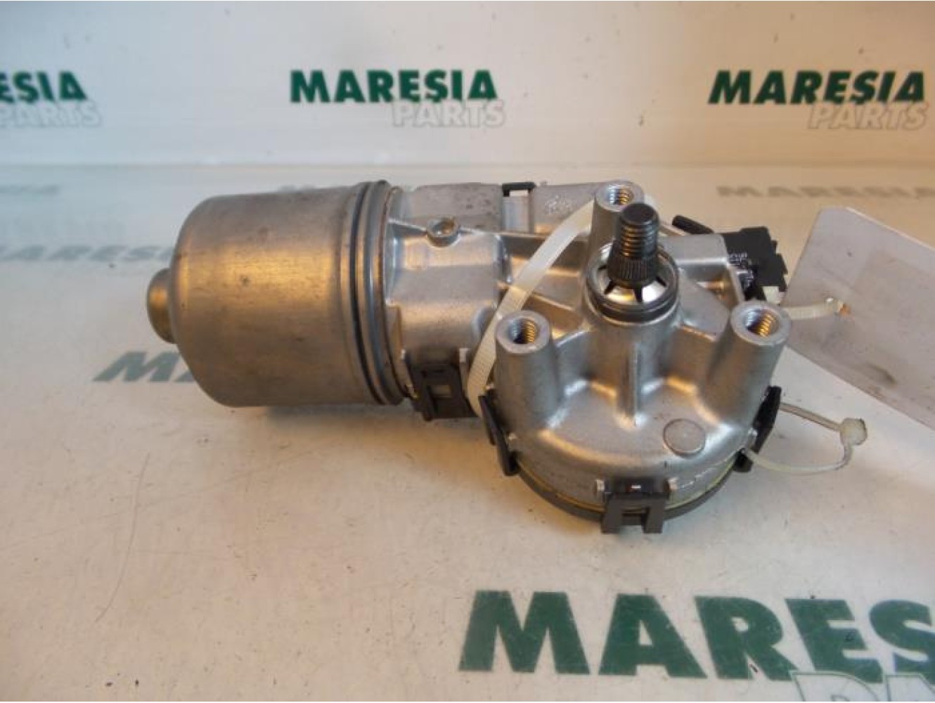 Peugeot - 206 - Front wiper motor