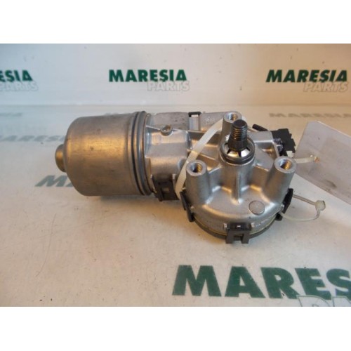 Peugeot - 206 - Front wiper motor