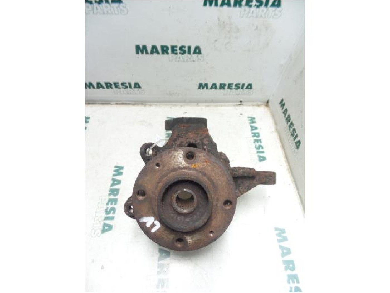 Peugeot - 206 - Knuckle, front left