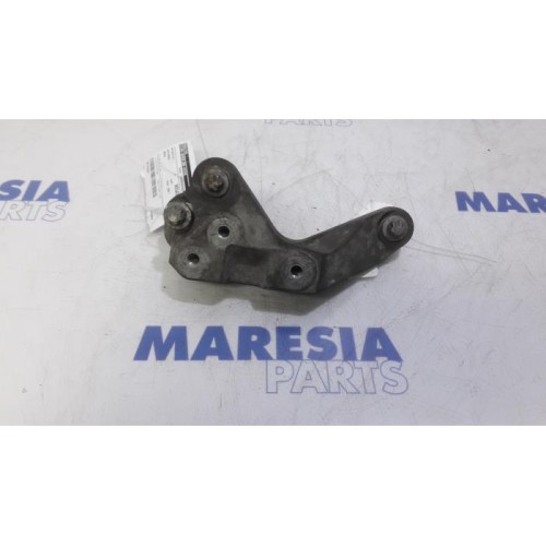 Alfa Romeo - Brera - Engine mount