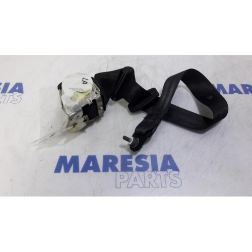 Fiat - 500 - Sicherheitsgurt links hinten