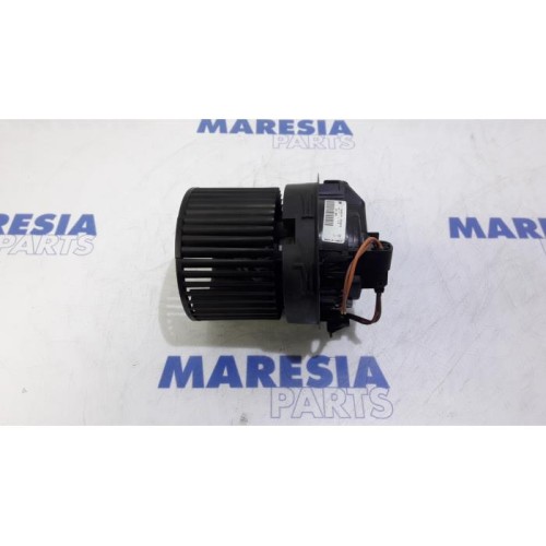 Renault - Clio - Heating and ventilation fan motor