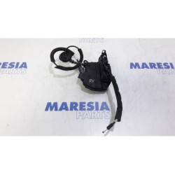 Renault - Clio - Front door lock mechanism 4-door, right