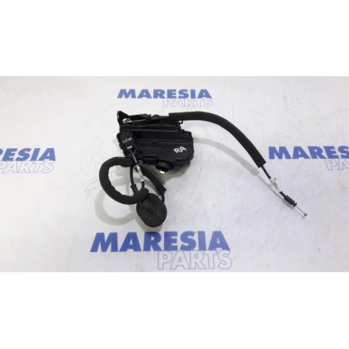 Renault - Clio - Rear door mechanism 4-door, right
