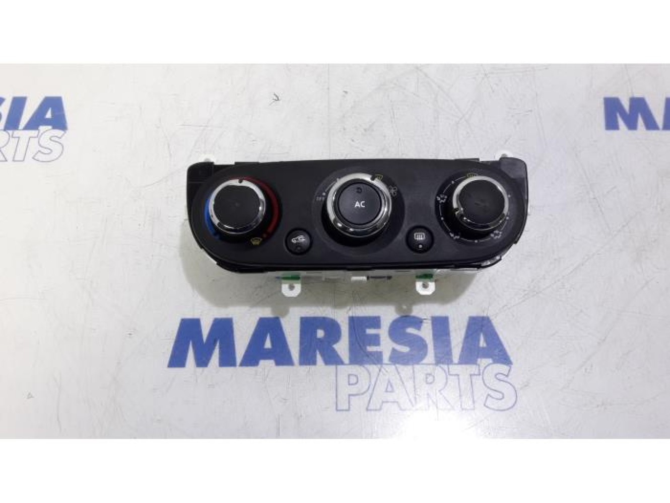 Renault - Clio - Heater control panel