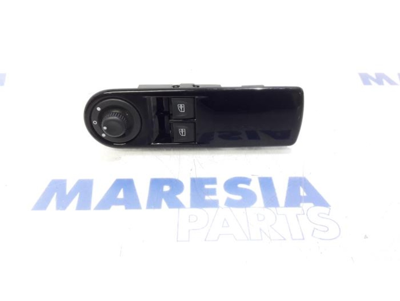 Renault - Clio - Multi-functional window switch