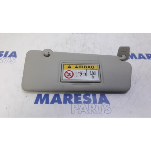 Renault - Clio - Sun visor