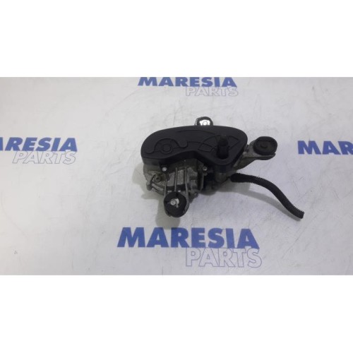 Peugeot - RCZ - Front wiper motor