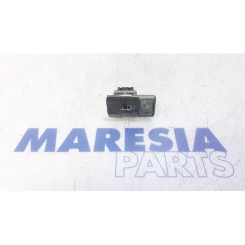 Fiat - 500 - AUX / USB-Anschluss