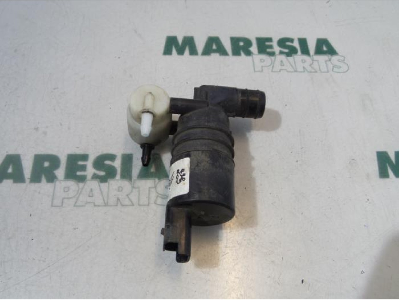 Peugeot - 407 - Scheibensprüherpumpe vorne
