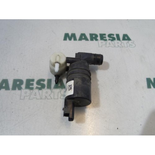 Peugeot - 407 - Scheibensprüherpumpe vorne