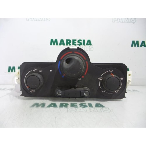 Renault - Megane - Panneau de commandes chauffage