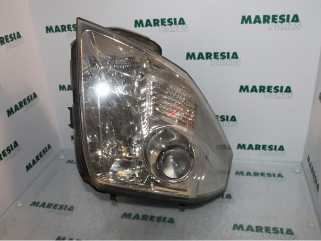 Renault - Vel Satis - Koplamp links