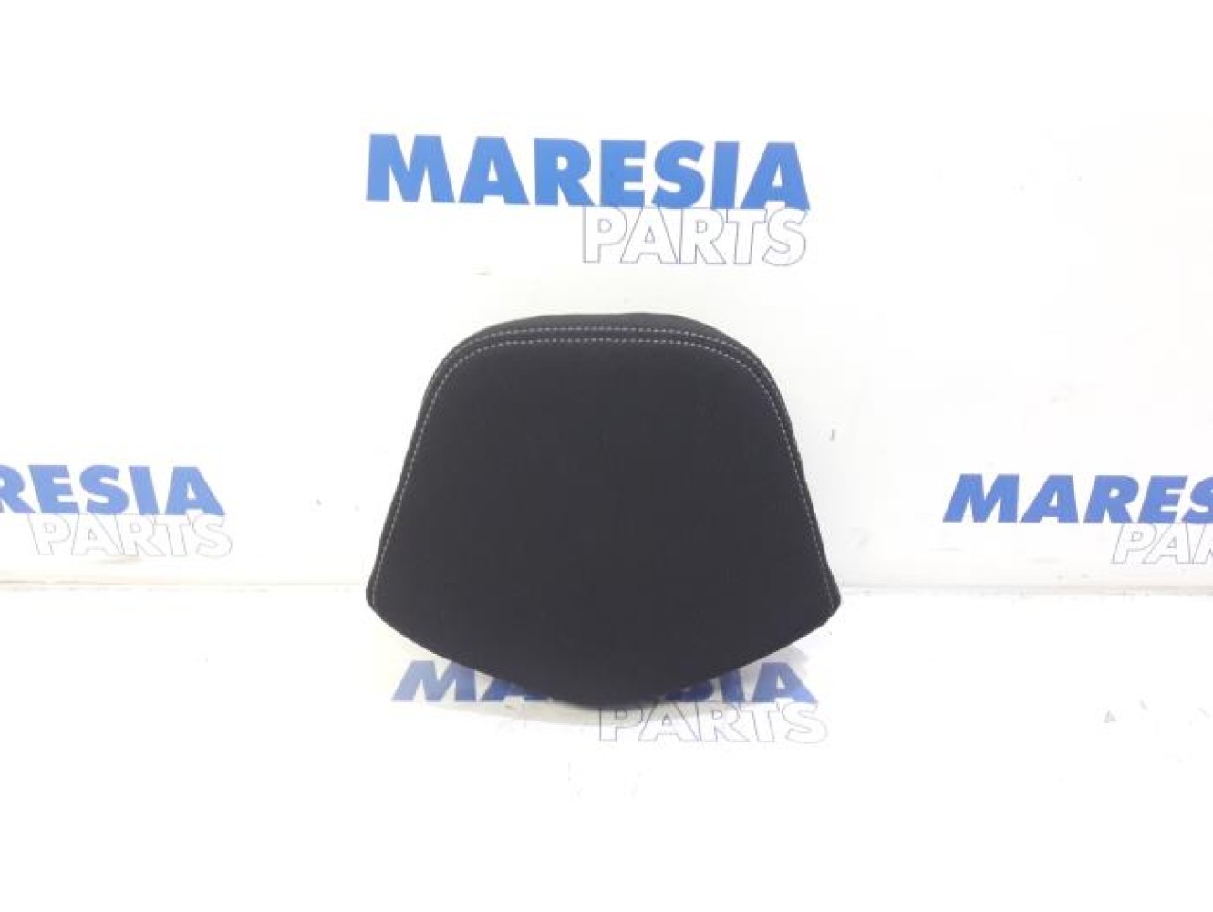 Peugeot - RCZ - Headrest