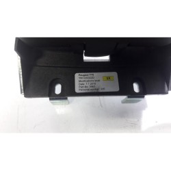 Peugeot - RCZ - Armrest