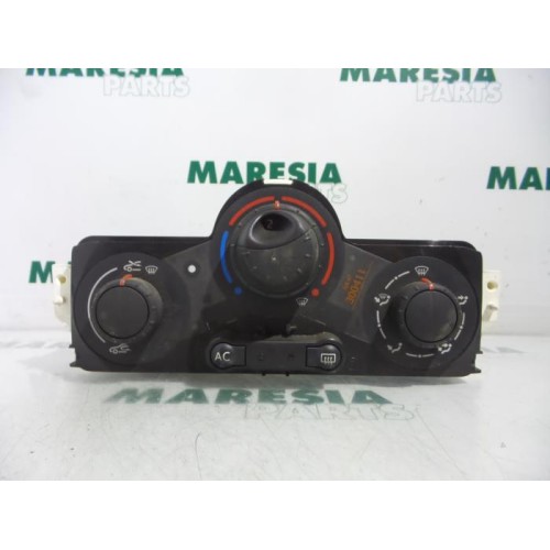 Renault - Megane - Heater control panel