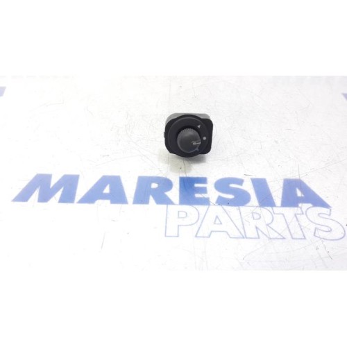 Fiat - Fiorino - Mirror switch
