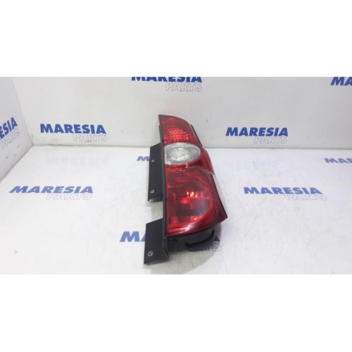 Fiat - Doblo - Taillight, right