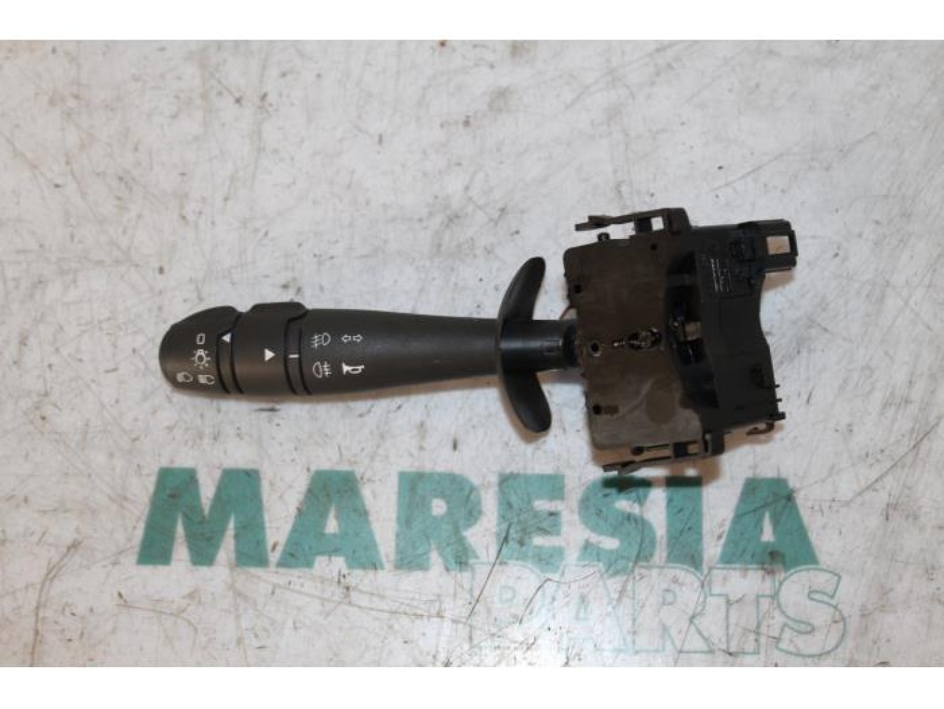 Renault - Twingo - Indicator switch