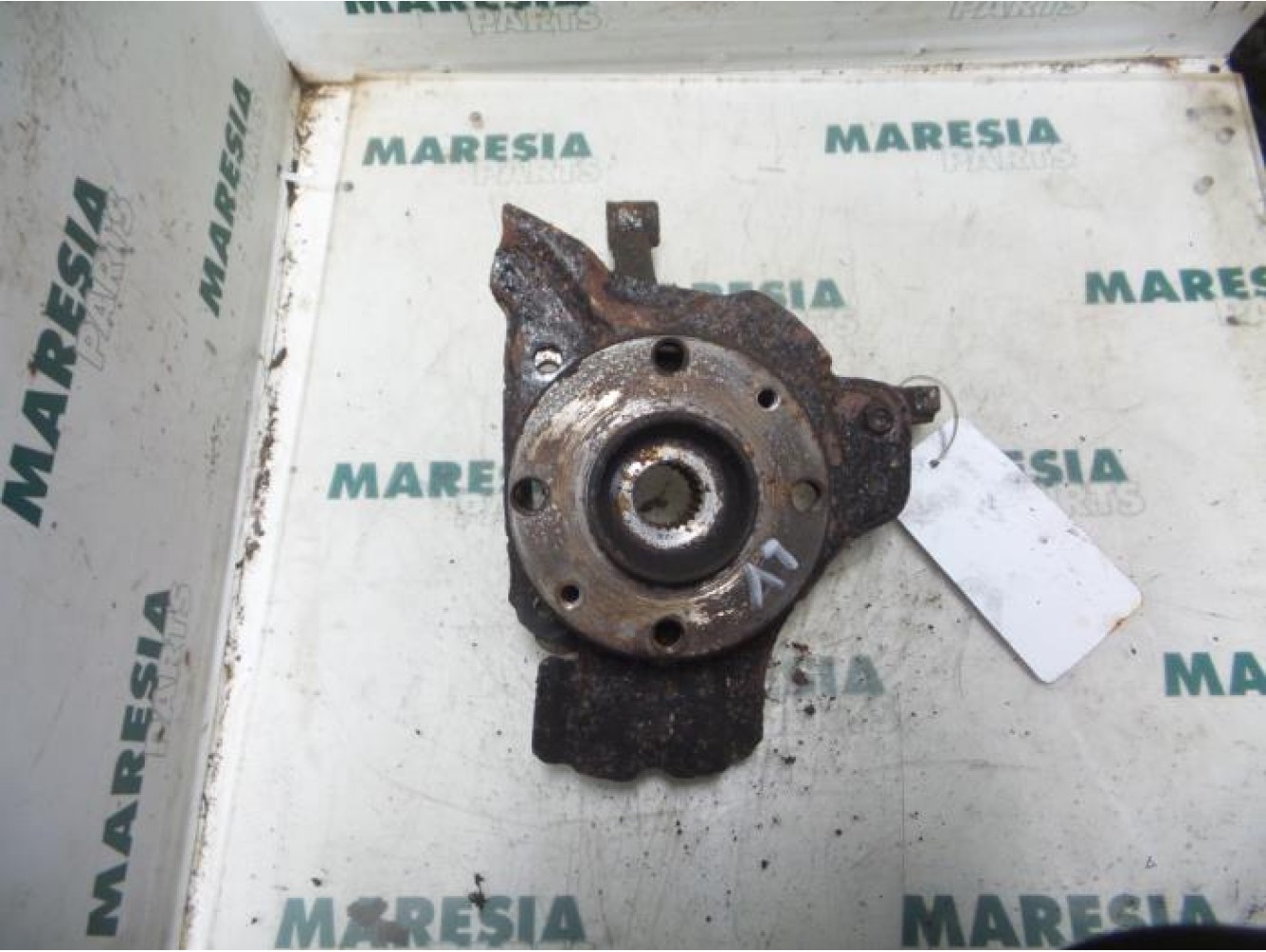 Fiat - Punto - Fusee links-voor