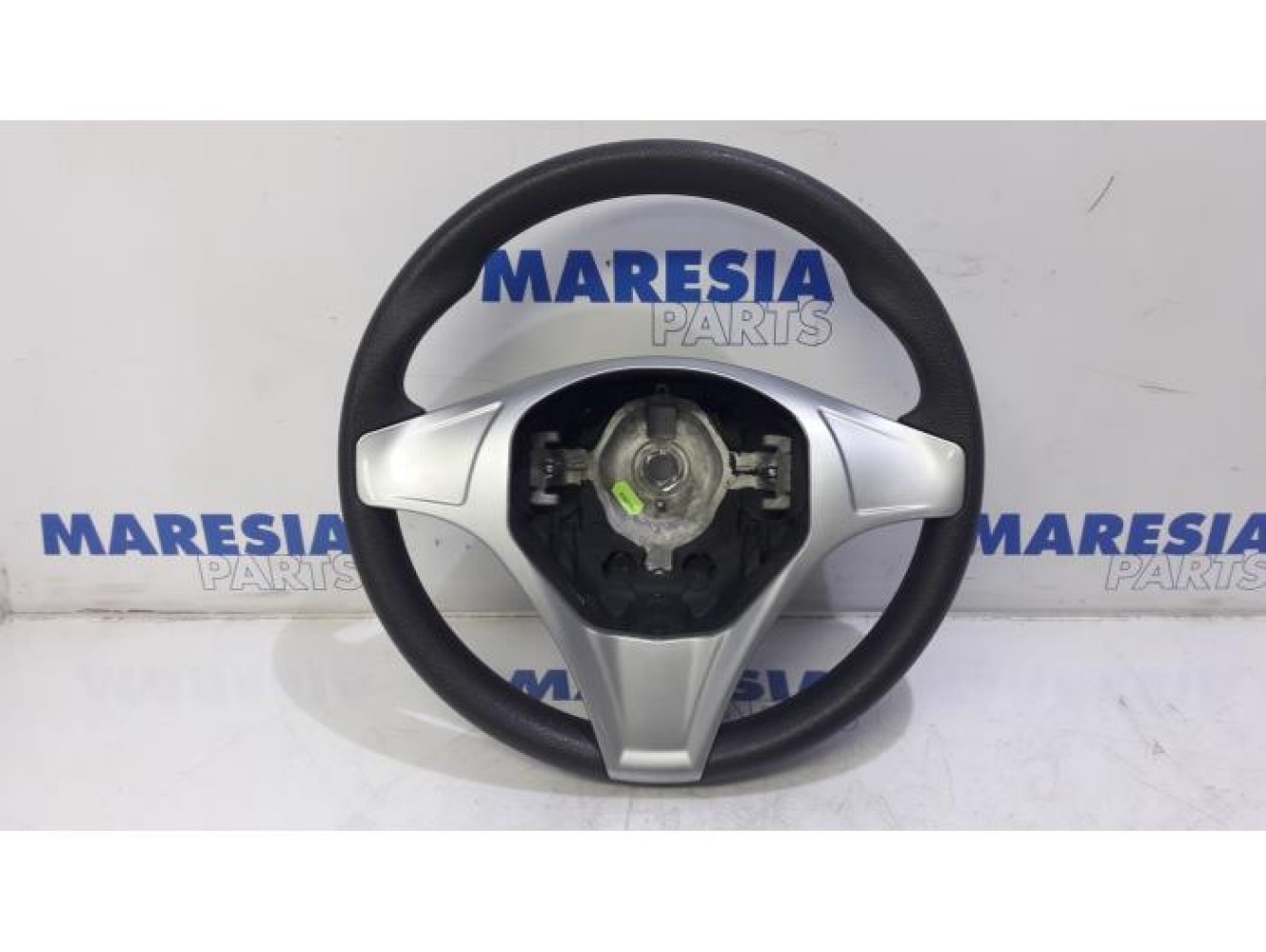 Alfa Romeo - Giulietta - Steering wheel