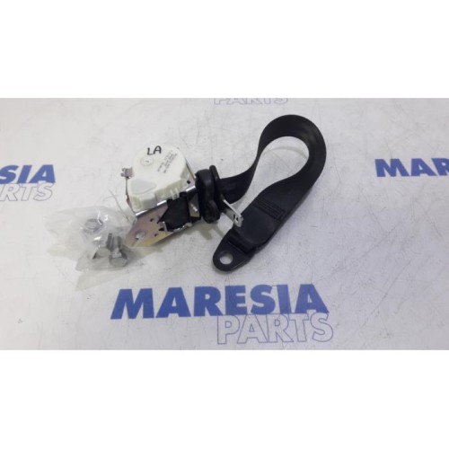 Alfa Romeo - Giulietta - Rear seatbelt, left