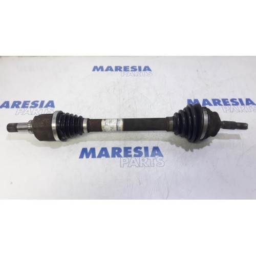 Citroen - C3 - Aandrijfas links-voor