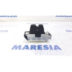 Citroen - C3 - Tailgate lock mechanism