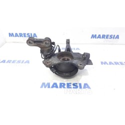 Renault - Megane - Knuckle, front right