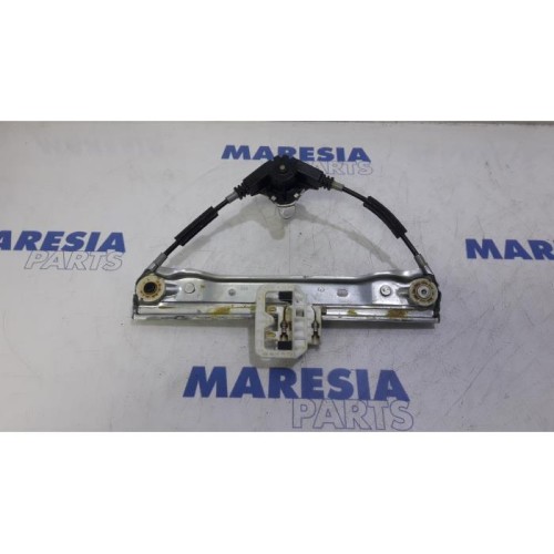 Fiat - Panda - Rear door window mechanism 4-door, right