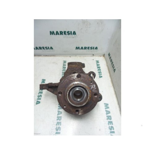 Peugeot - 206 - Knuckle, front right