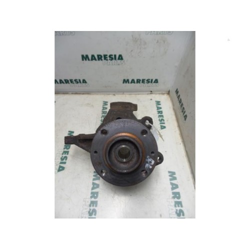 Peugeot - 206 - Knuckle, front right