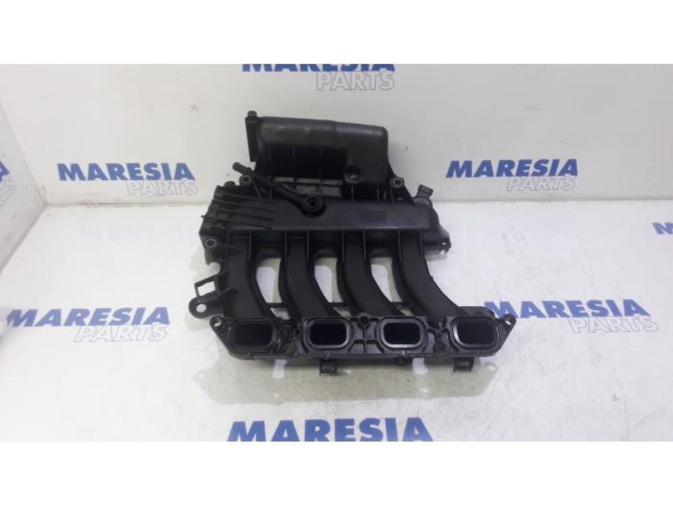 Renault - Megane Scenic - Intake manifold