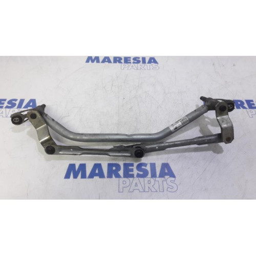 Peugeot - 207 - Wiper mechanism